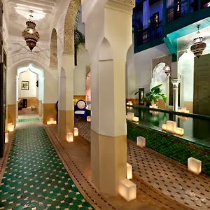 رياد Le Farnatchi